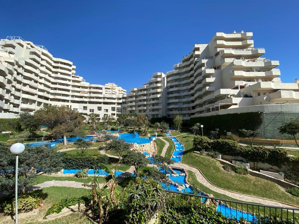 Apartamentos Magic Benalbeach By Benalnova เบนัลมาเดนา ภายนอก รูปภาพ