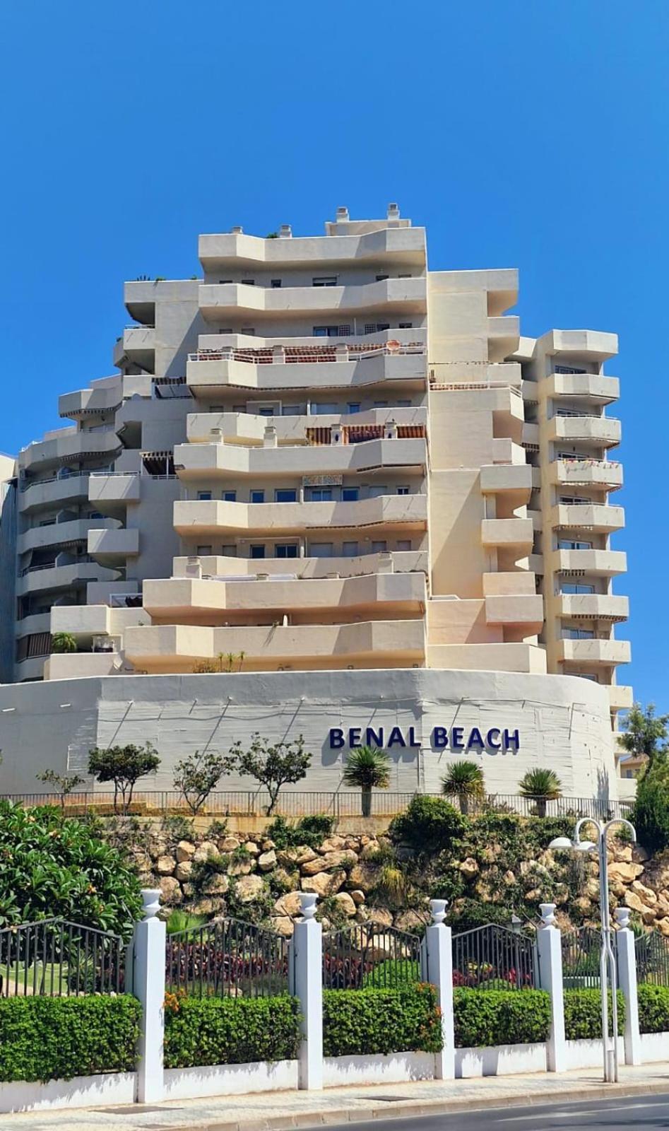 Apartamentos Magic Benalbeach By Benalnova เบนัลมาเดนา ภายนอก รูปภาพ