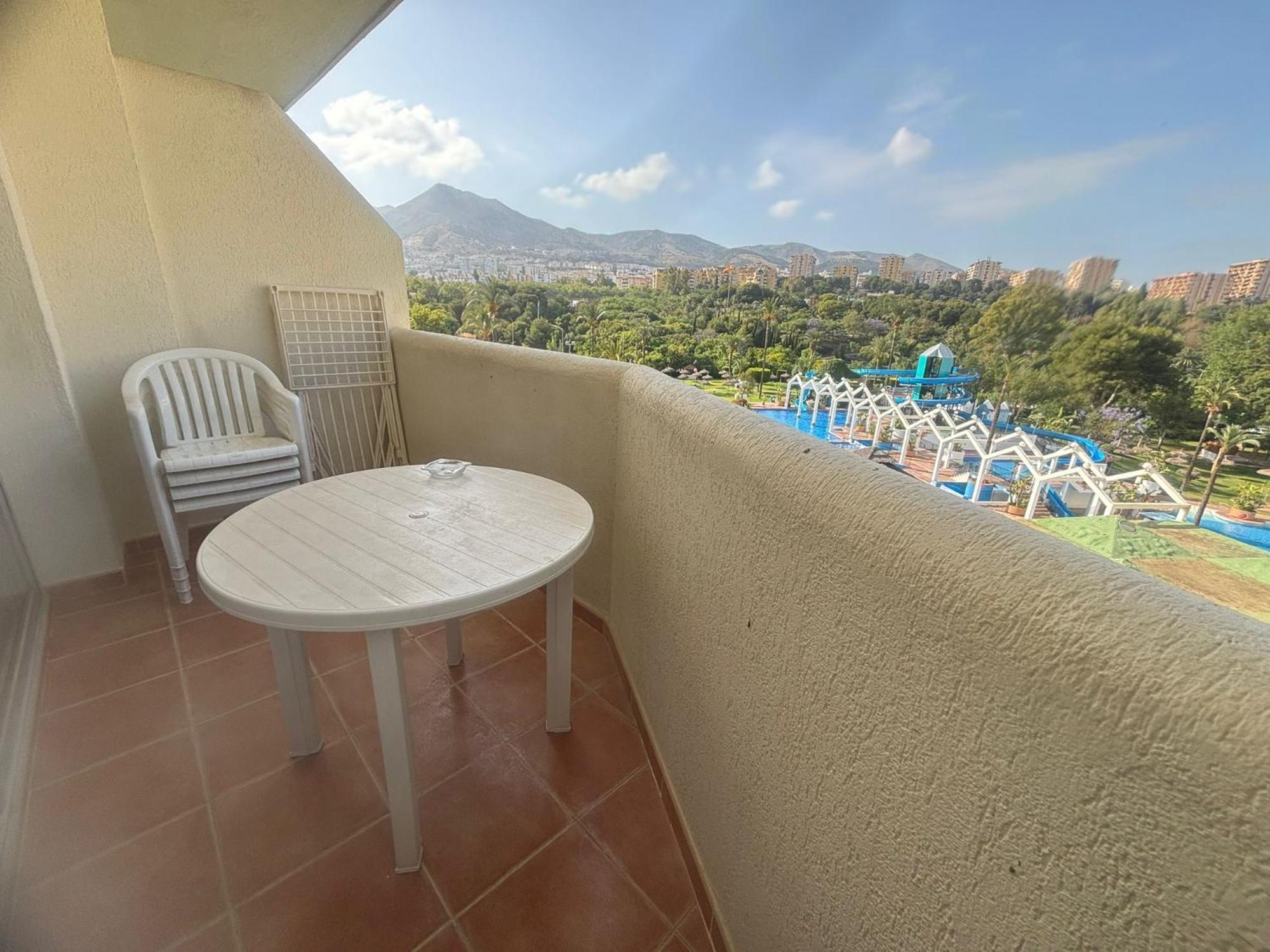 Apartamentos Magic Benalbeach By Benalnova เบนัลมาเดนา ภายนอก รูปภาพ